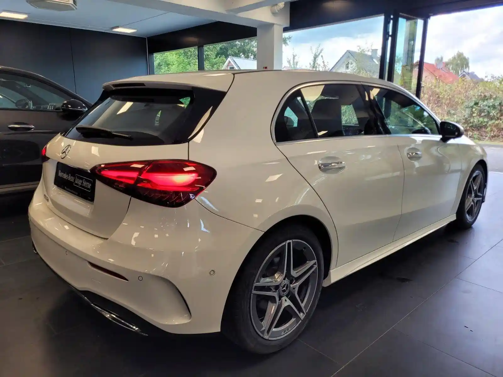 Mercedes-Benz A 180