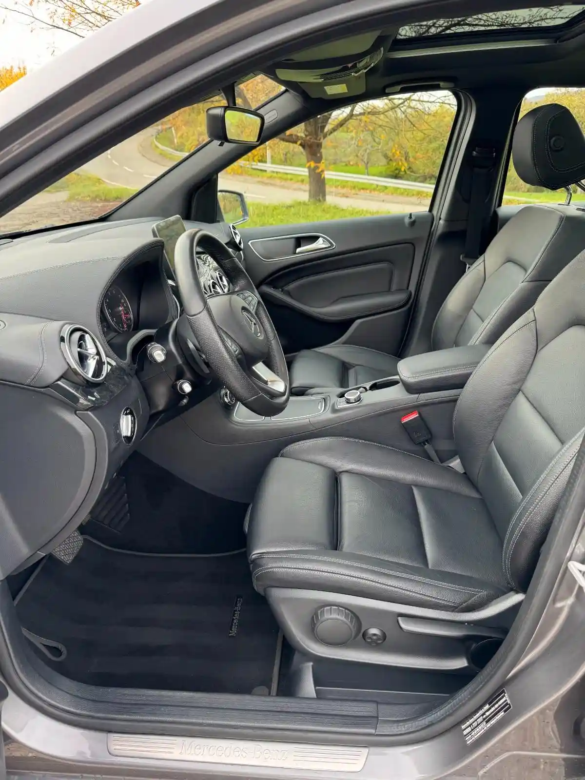 Mercedes-Benz B 200