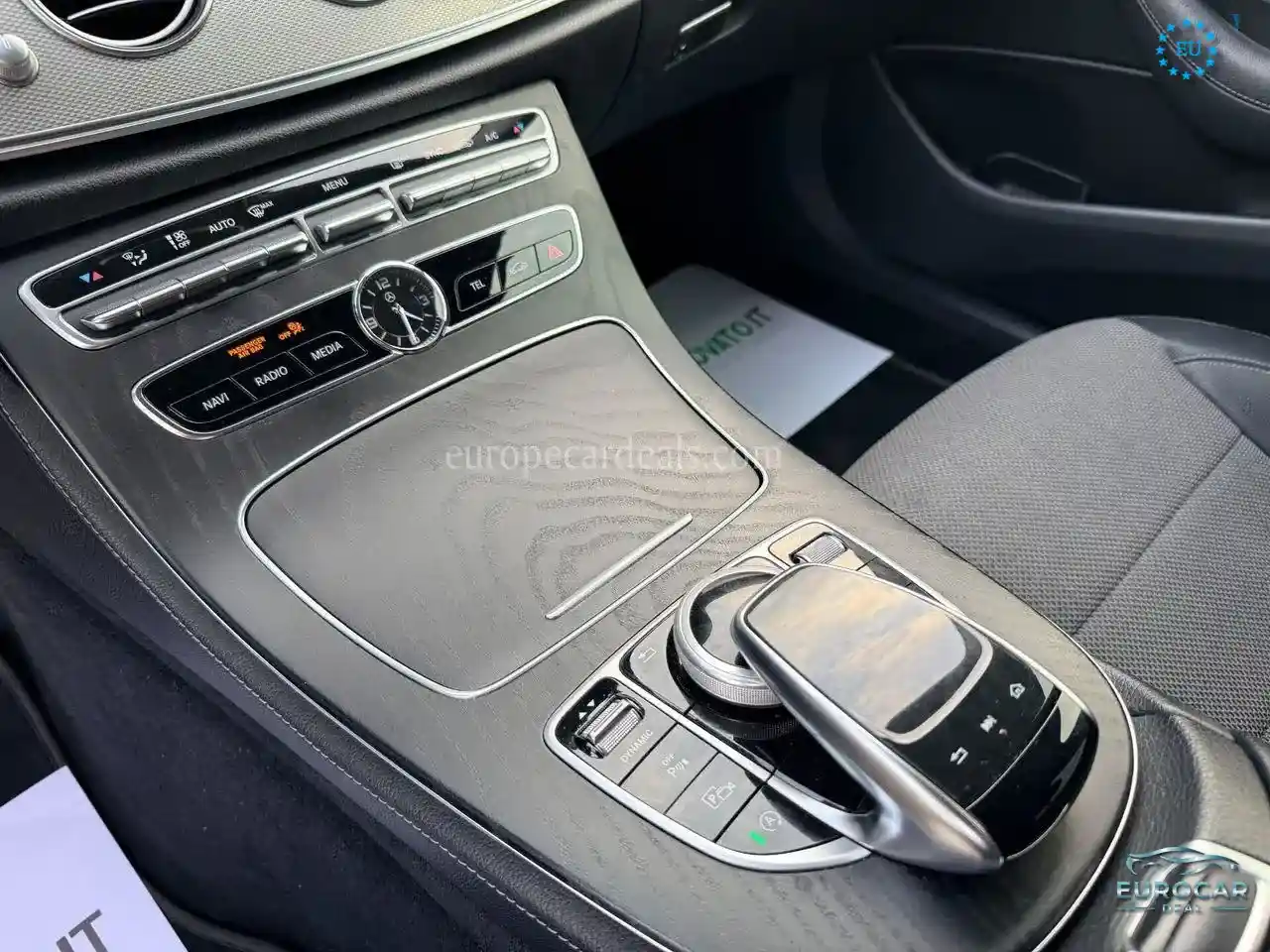 Mercedes-Benz E 200