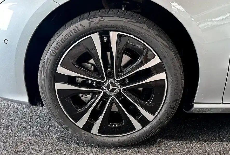 Mercedes-Benz CLA 180