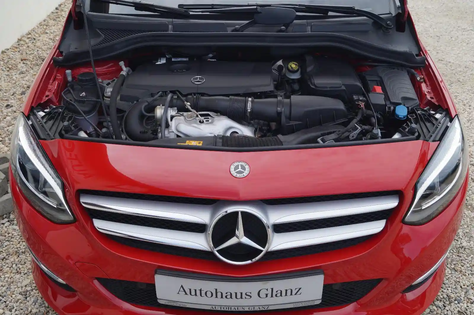 Mercedes-Benz B 200