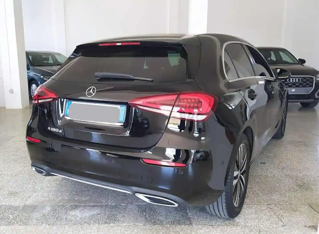 Mercedes-Benz A 180
