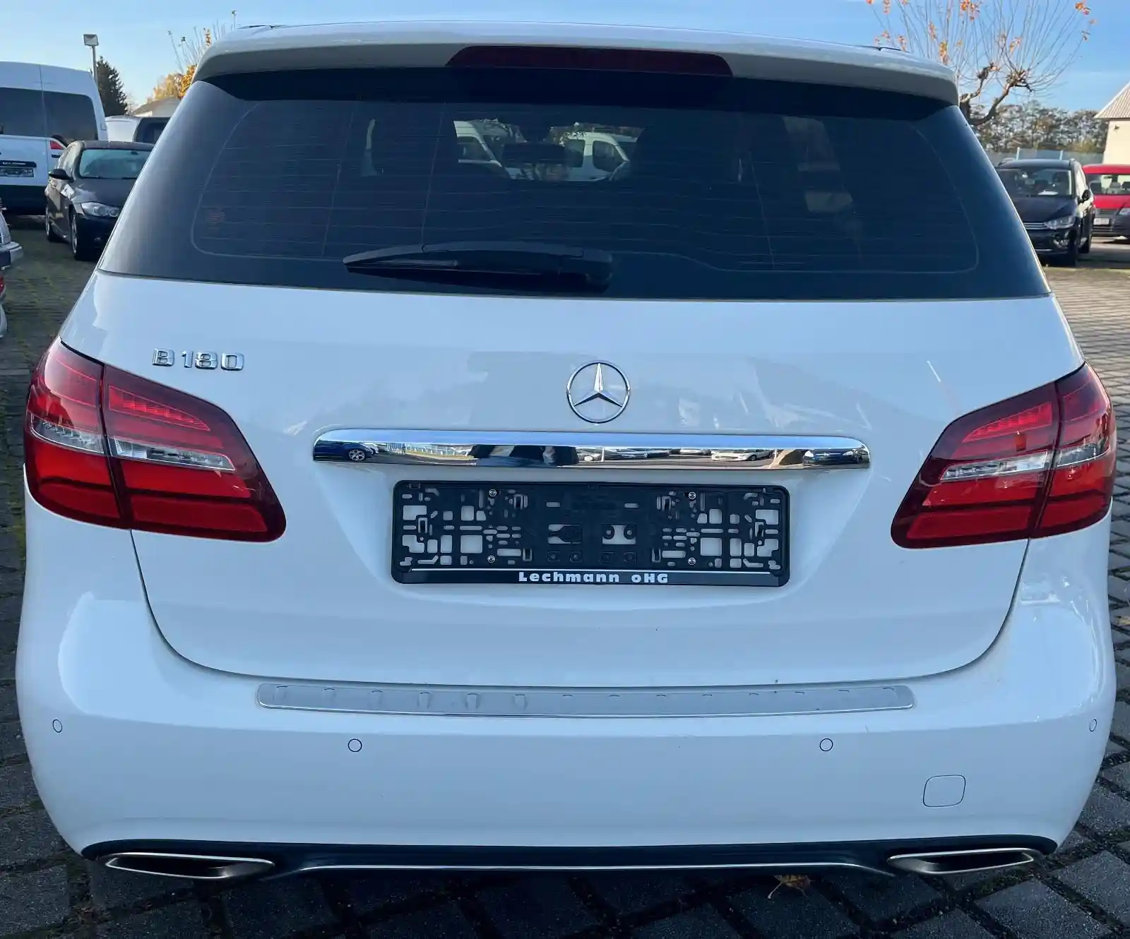 Mercedes-Benz B 180
