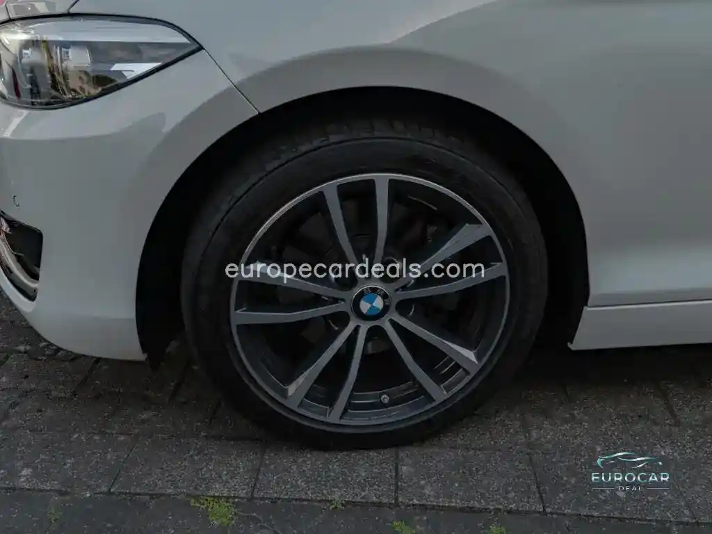 BMW 220