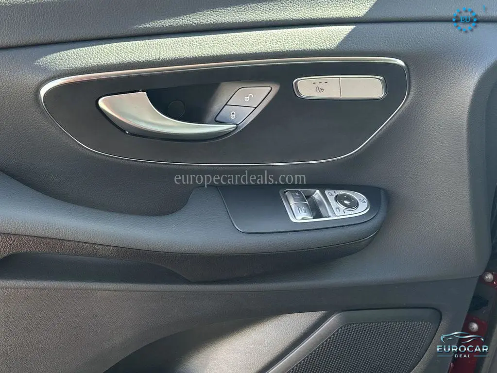 Mercedes-Benz V 220
