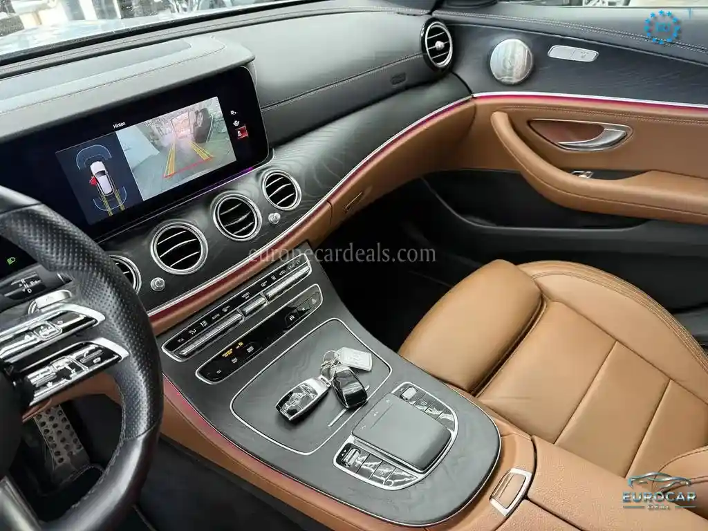 Mercedes-Benz E 300