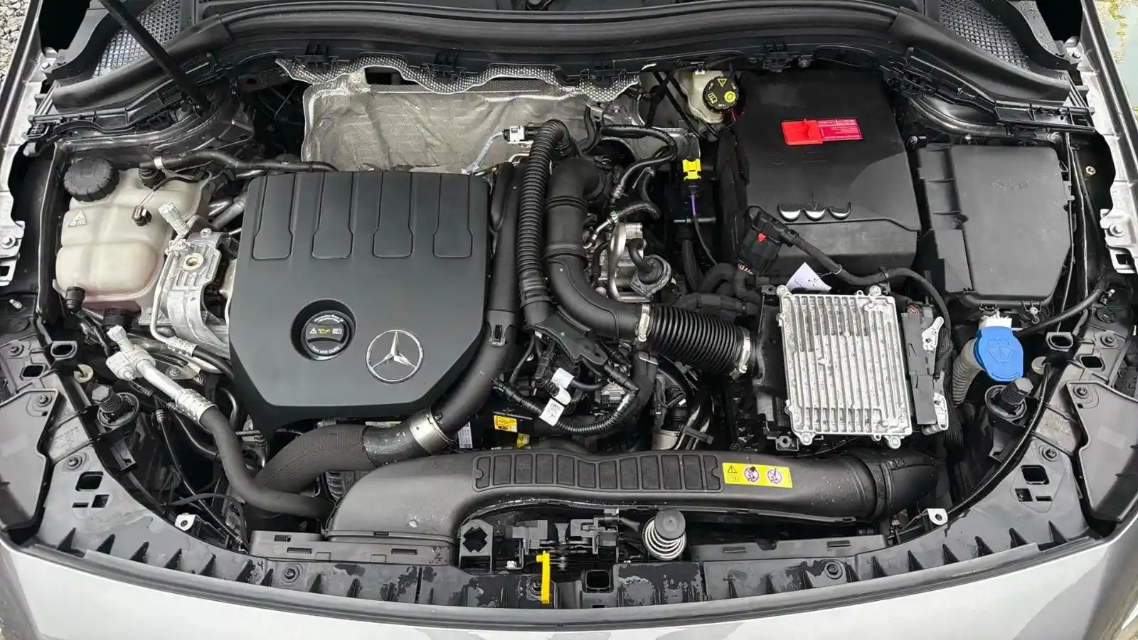 Mercedes-Benz B 180