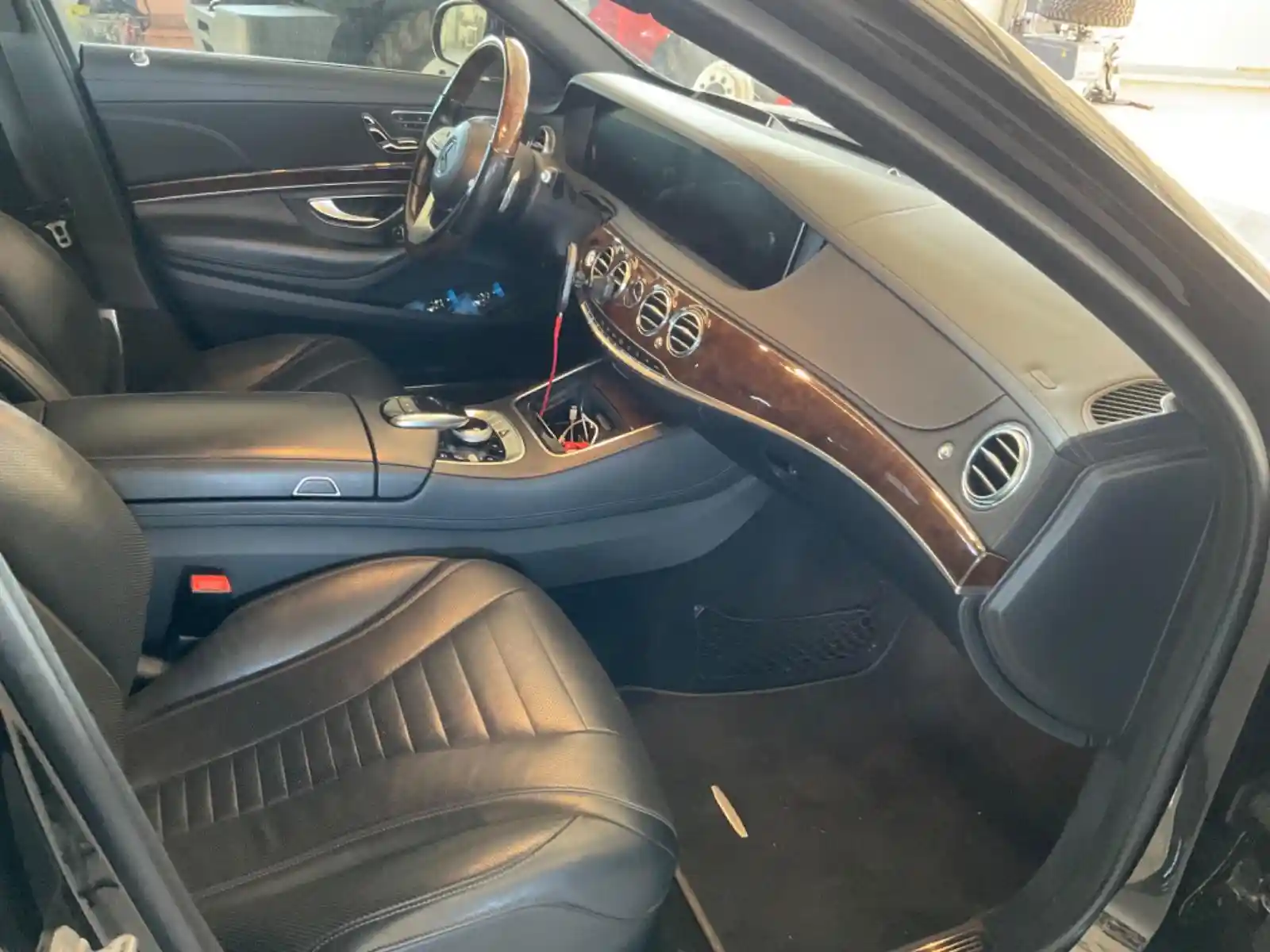 Mercedes-Benz S 560