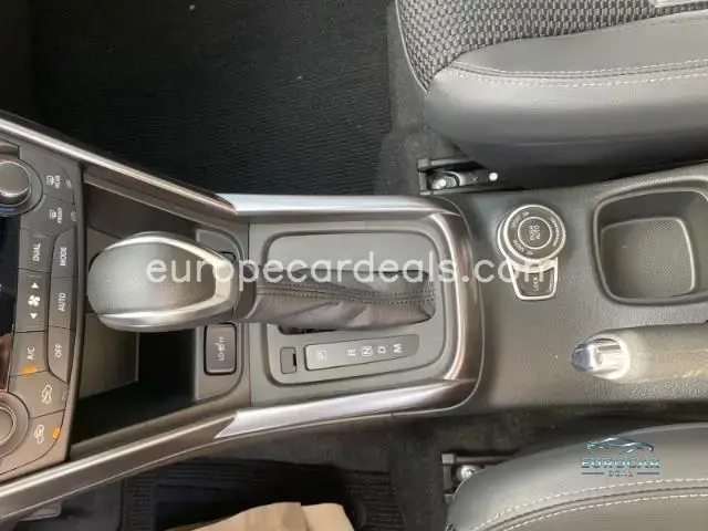 Suzuki (SX4) S-Cross