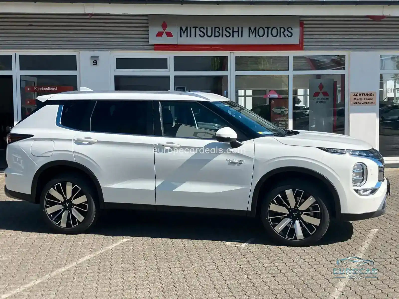 Mitsubishi Plug-in Hybrid Outlander