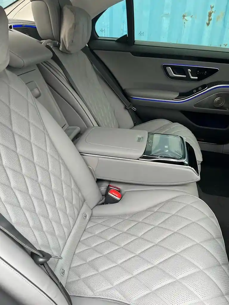 Mercedes-Benz S 400