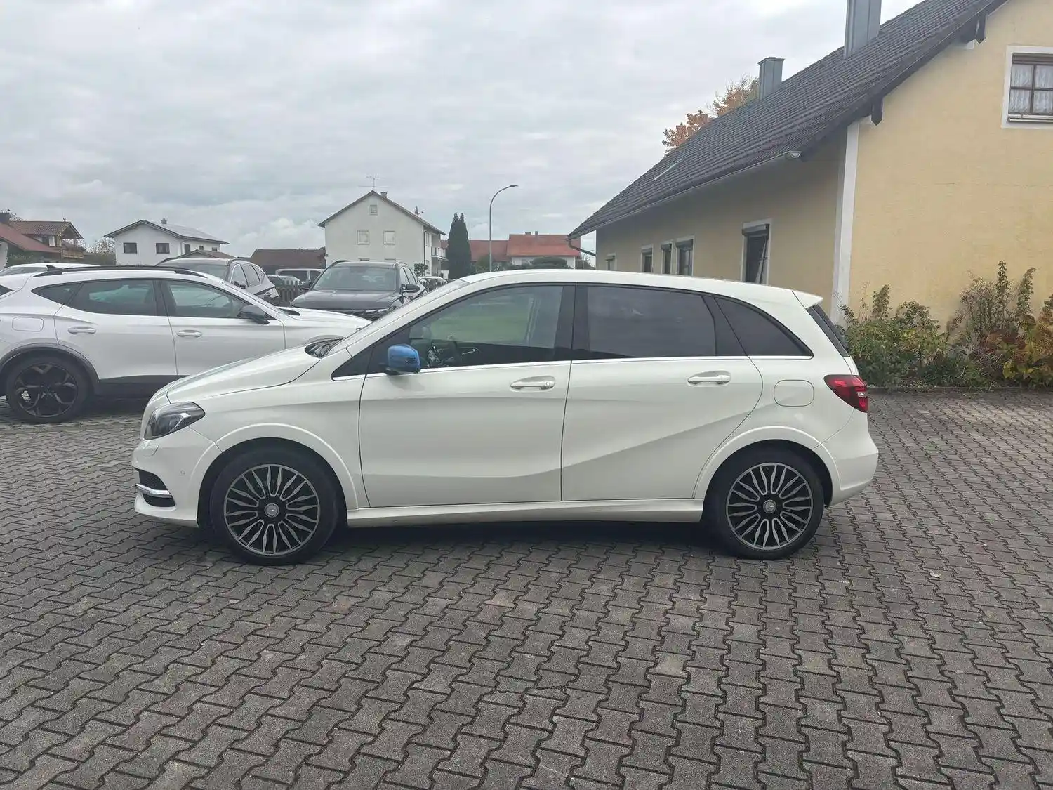 Mercedes-Benz B 250