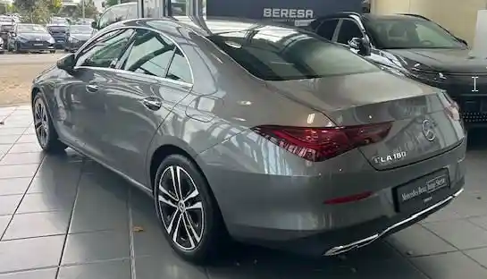 Mercedes-Benz CLA 180