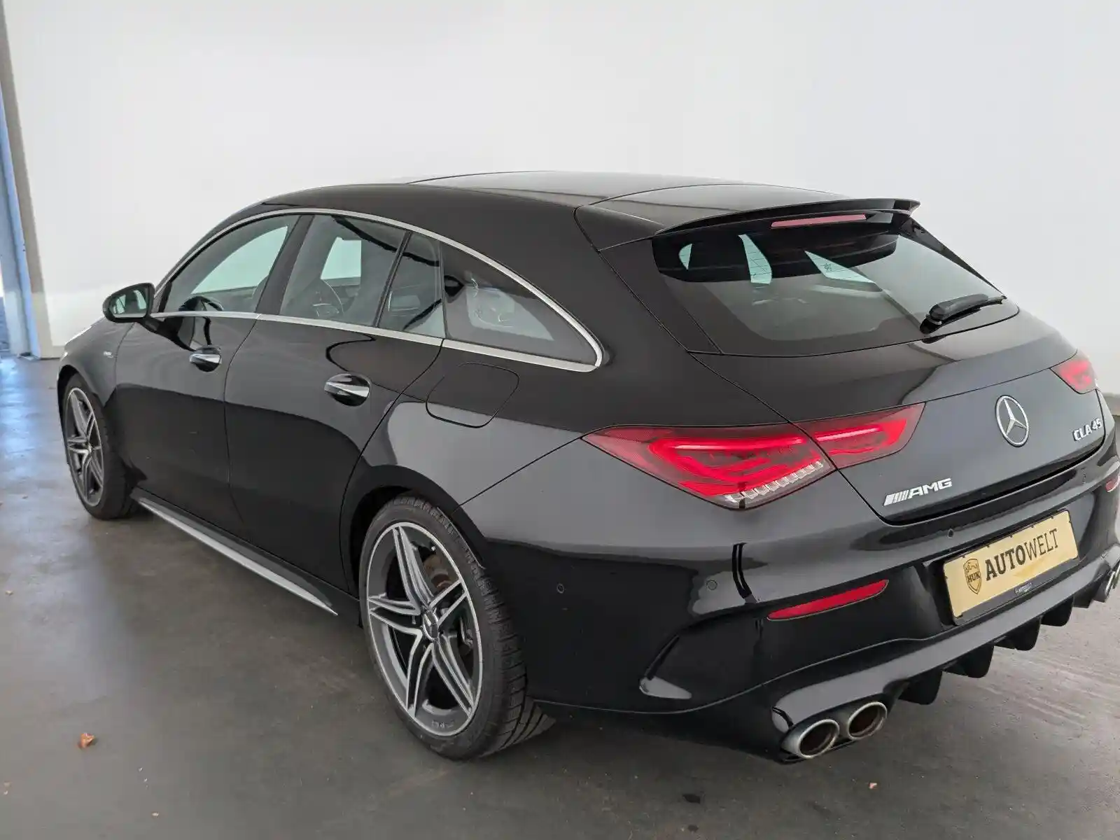 Mercedes-Benz CLA 45 AMG Shooting Brake