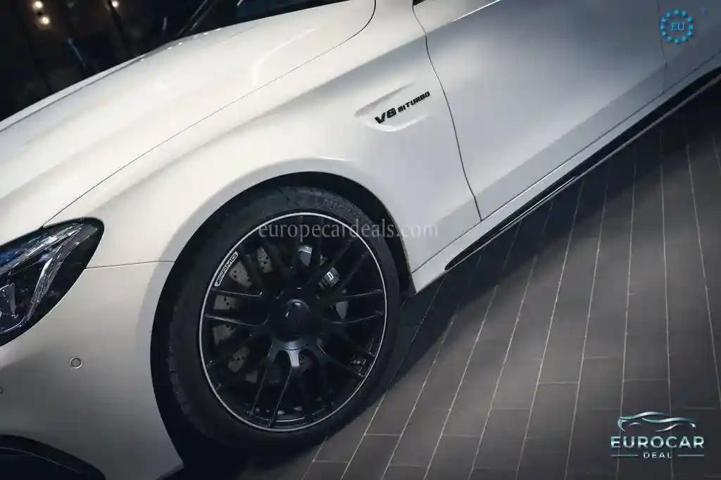 Mercedes-Benz C 63 AMG