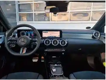Mercedes-Benz A 220
