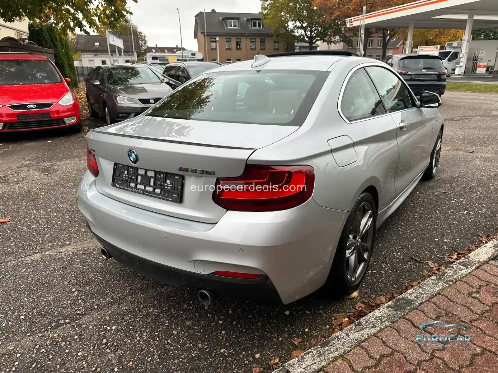 BMW M235