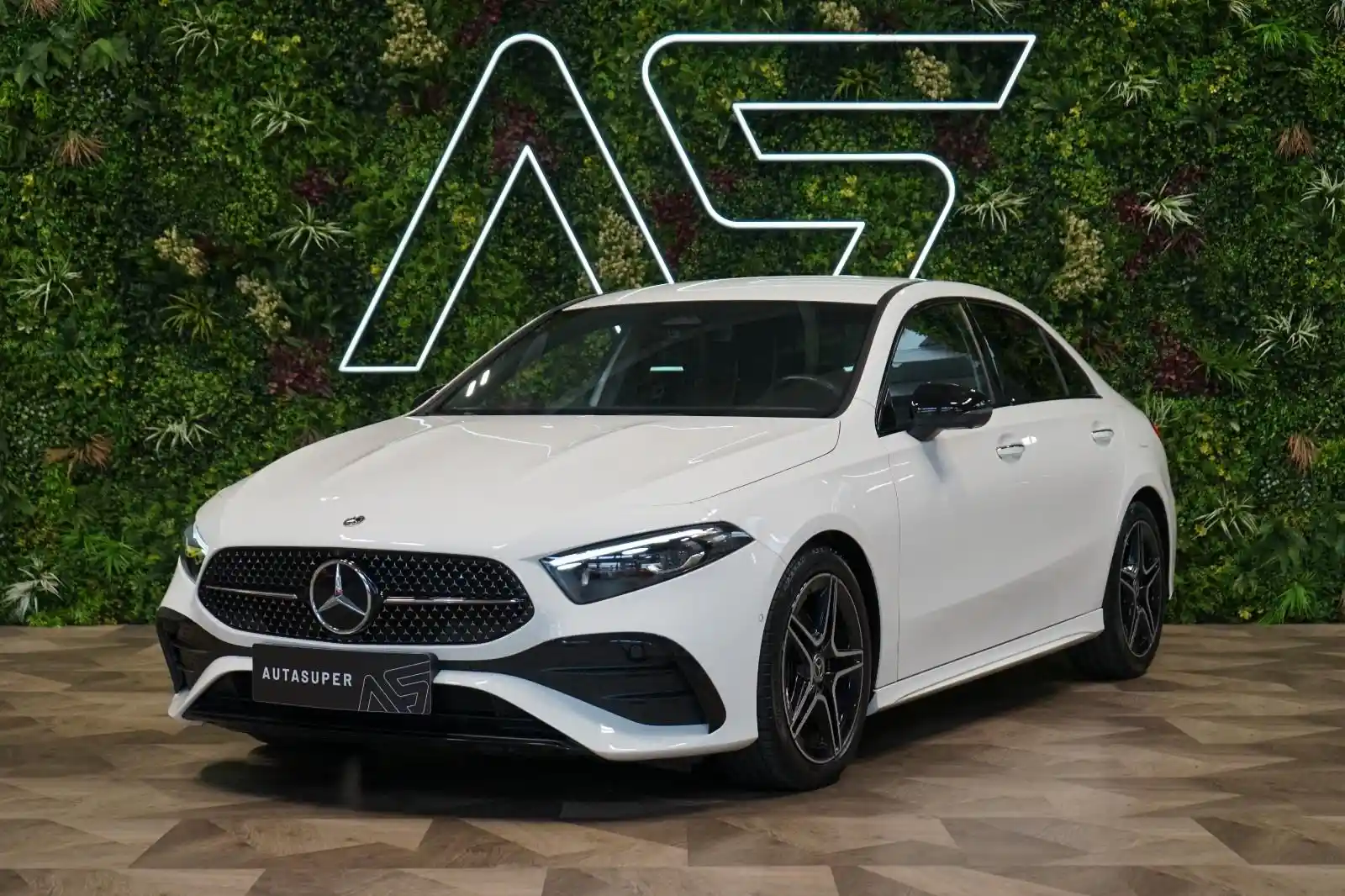 Mercedes-Benz A 200