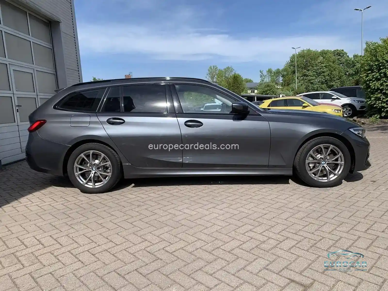 BMW 330