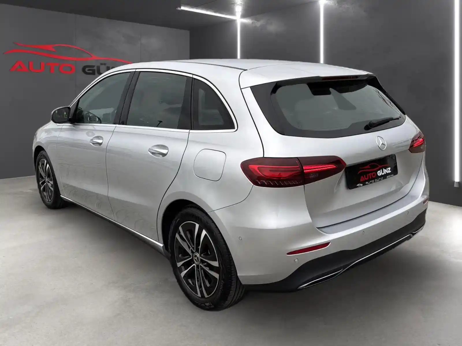 Mercedes-Benz B 200