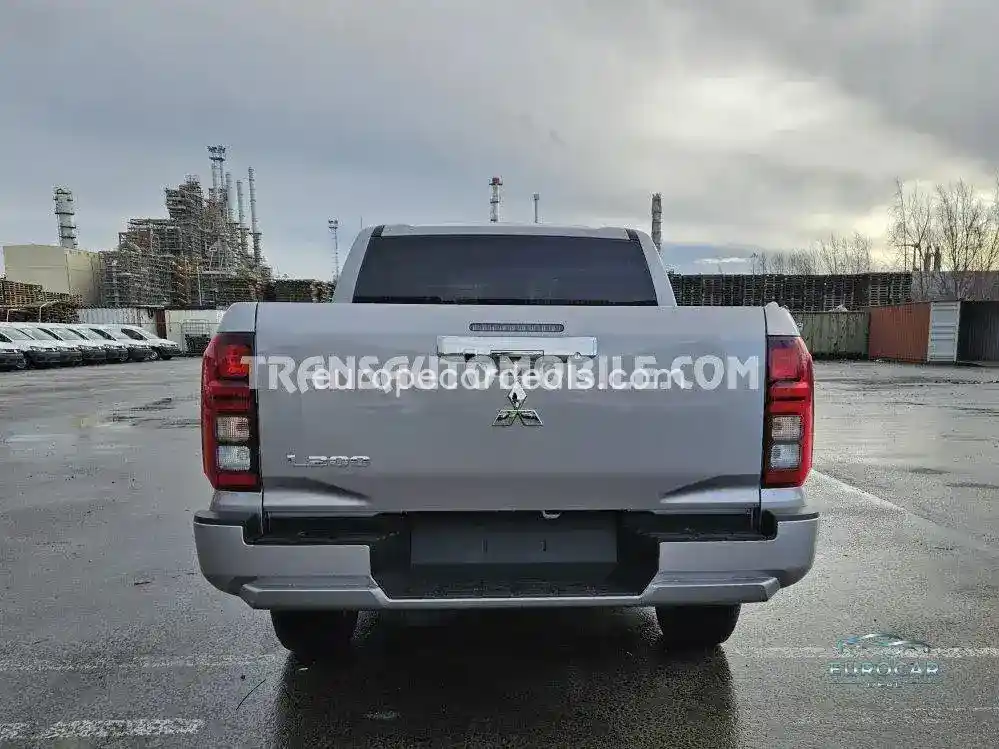 Mitsubishi L200
