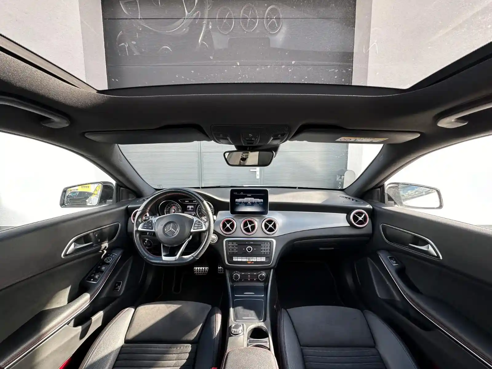 Mercedes-Benz CLA 200
