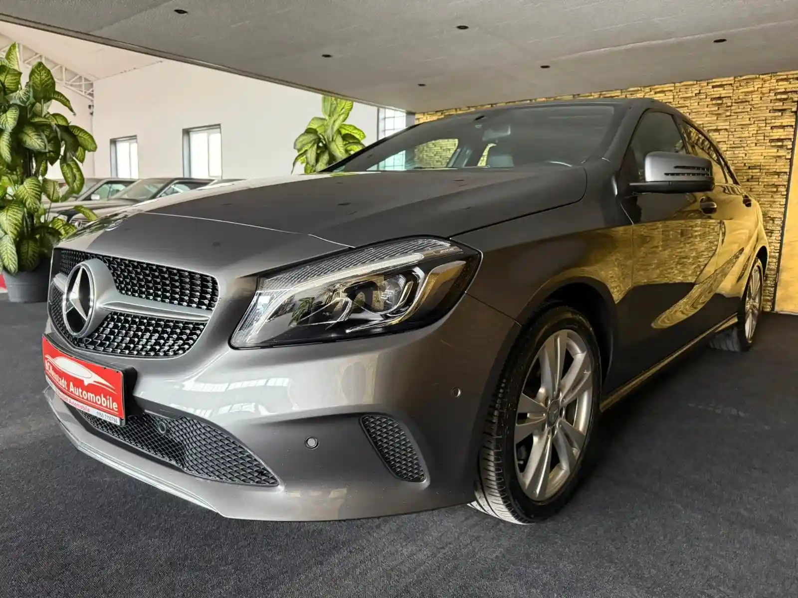 Mercedes-Benz A 180