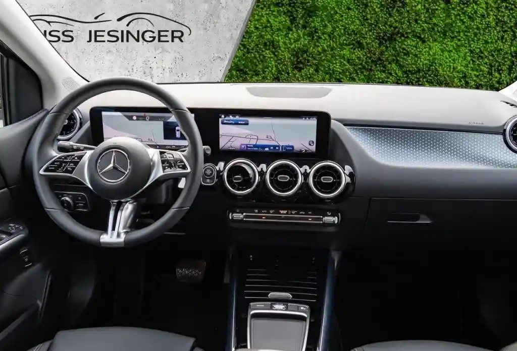 Mercedes-Benz B 180