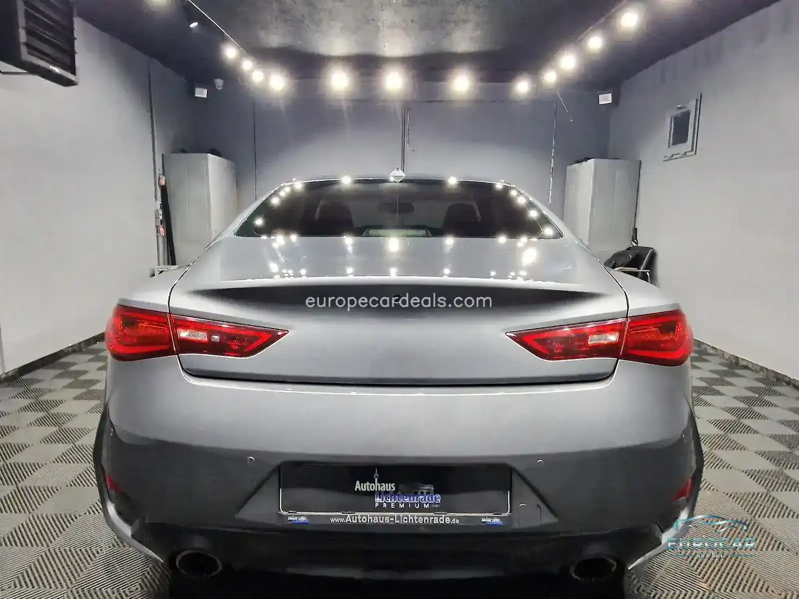 Infiniti Q60