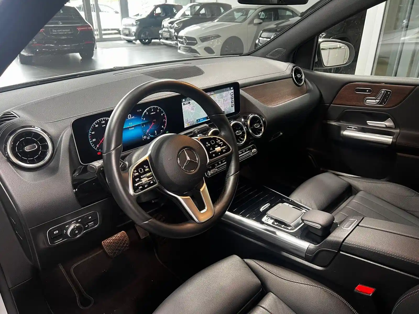 Mercedes-Benz B 200