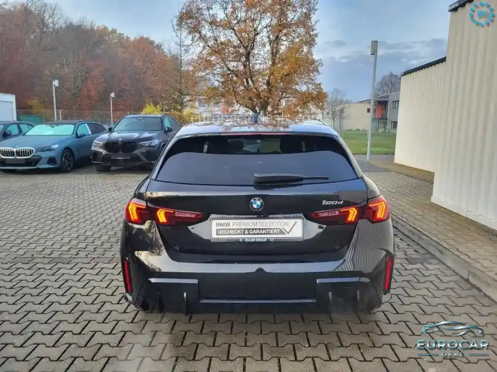 BMW 120