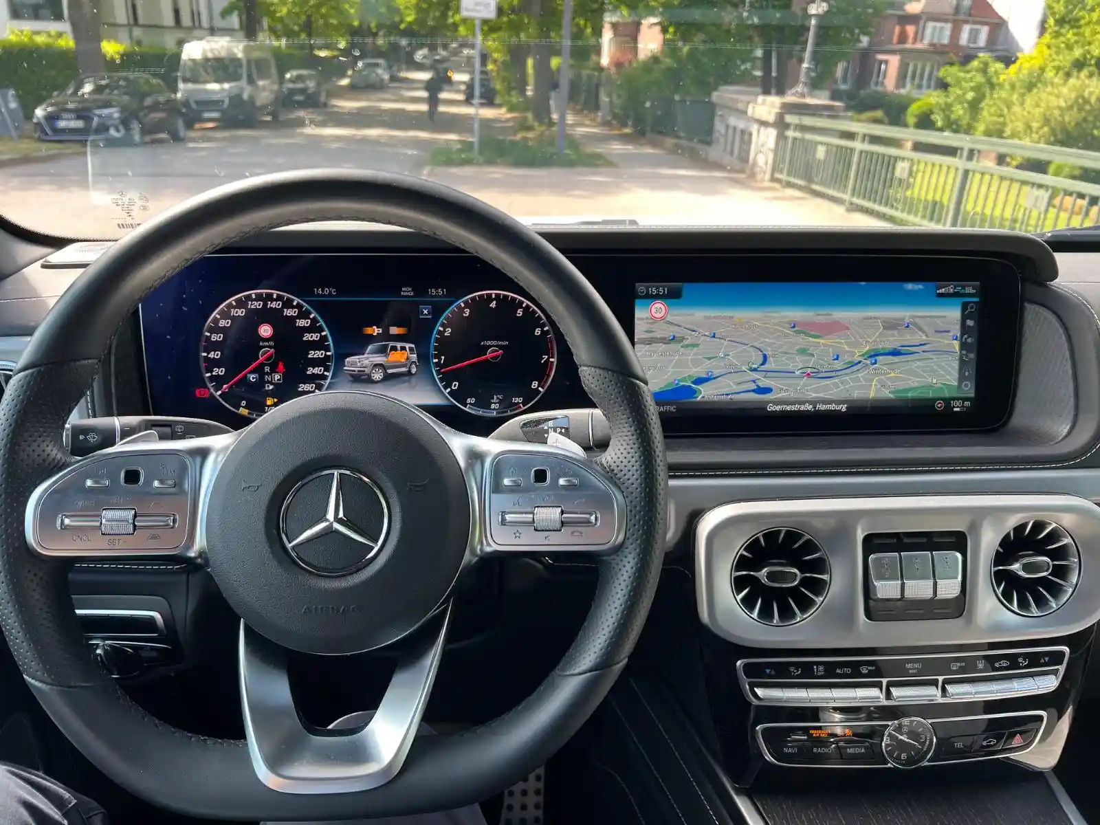 Mercedes-Benz G 500