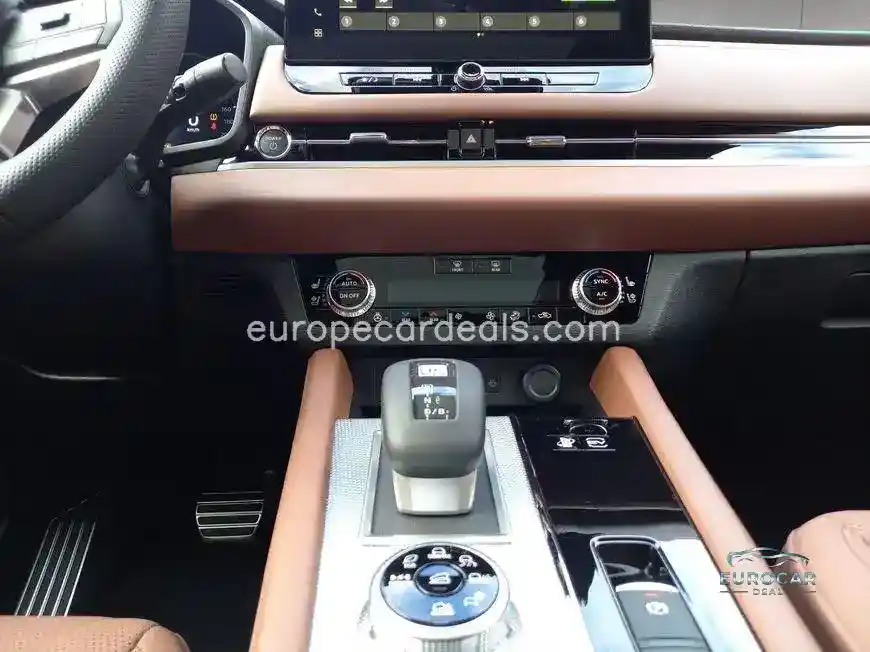 Mitsubishi Plug-in Hybrid Outlander
