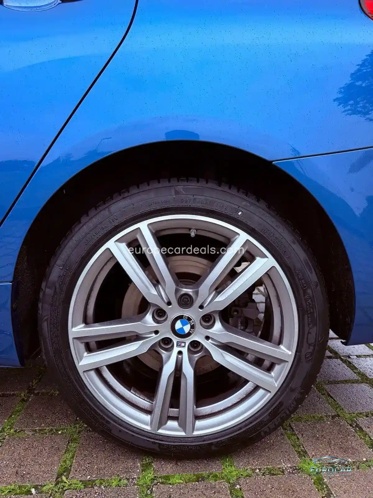 BMW 220