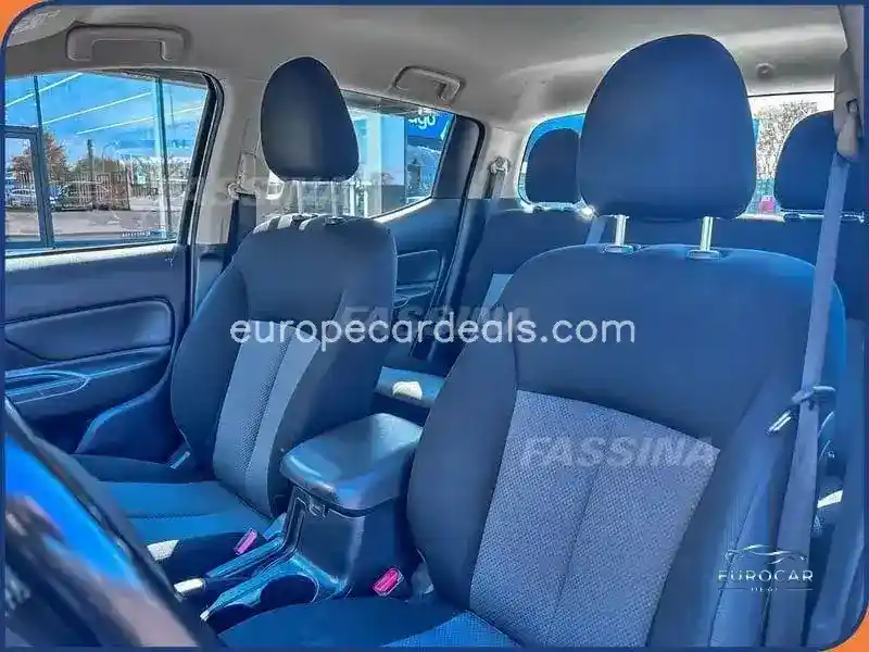 Mitsubishi L200