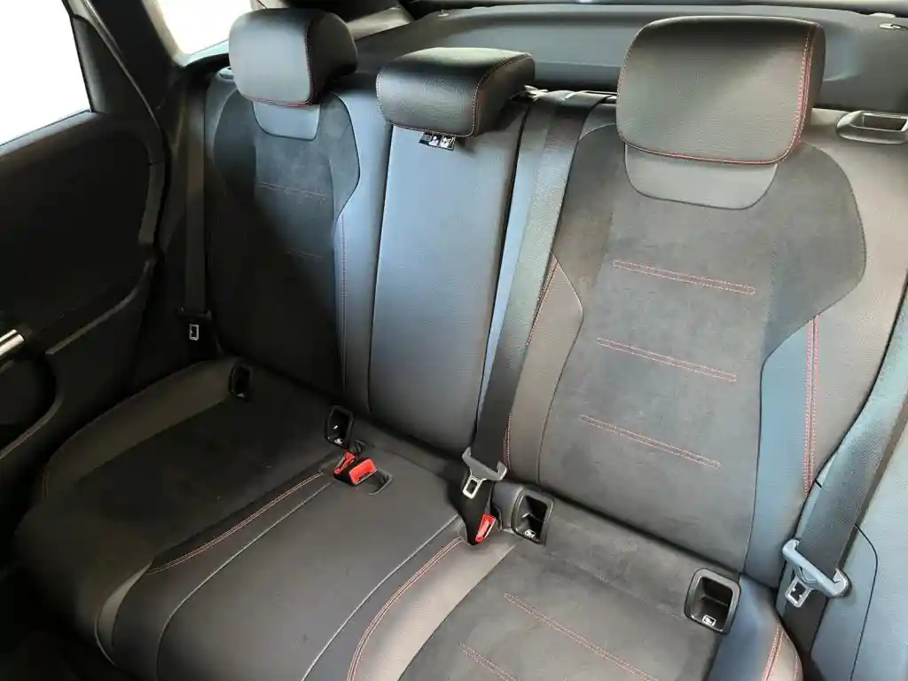 Mercedes-Benz B 220