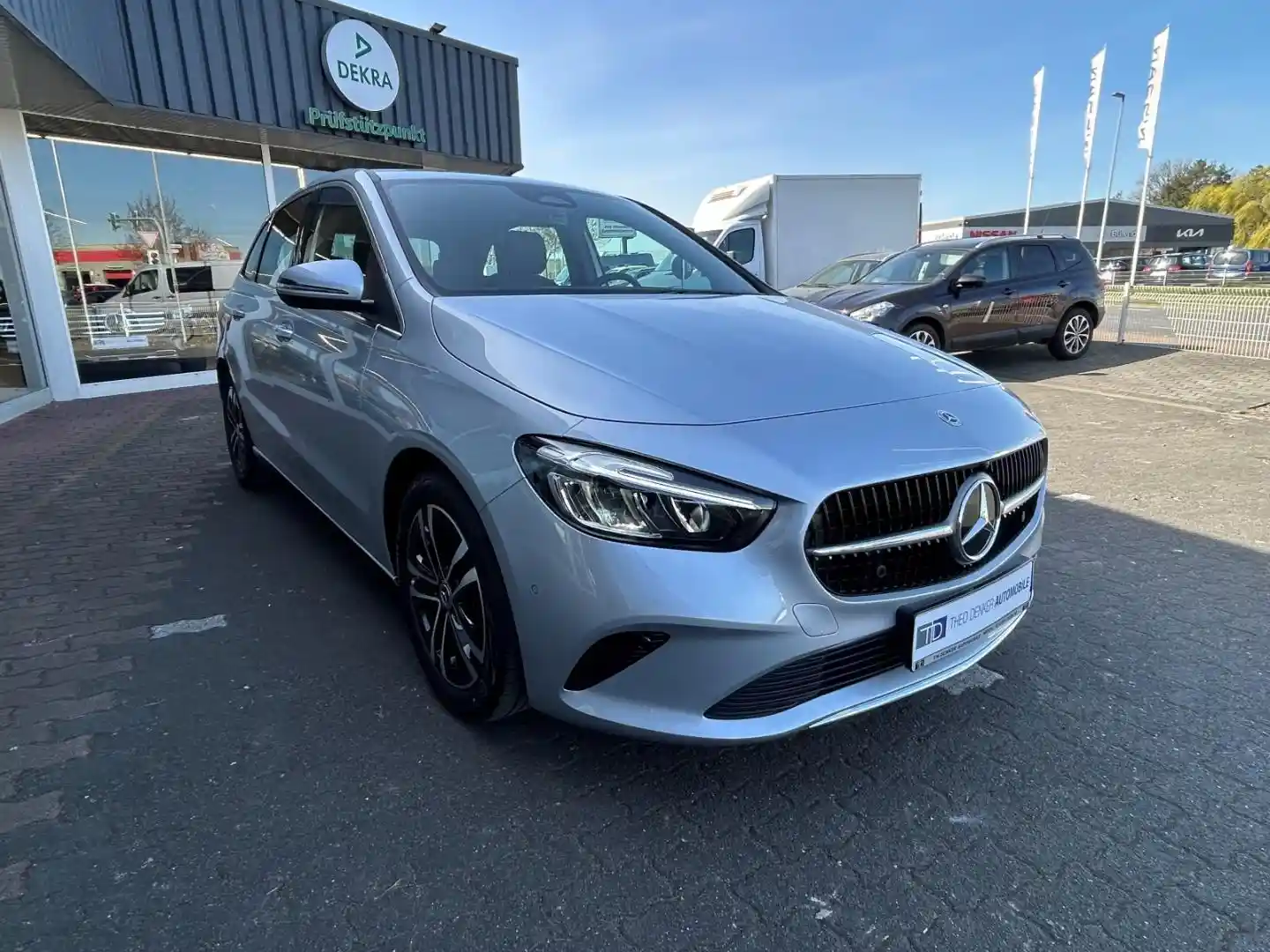 Mercedes-Benz B 200