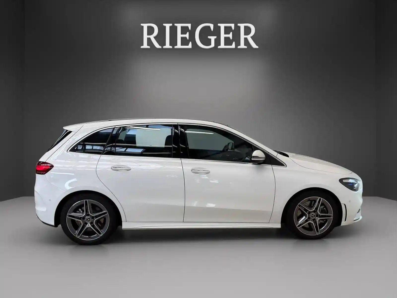 Mercedes-Benz B 250