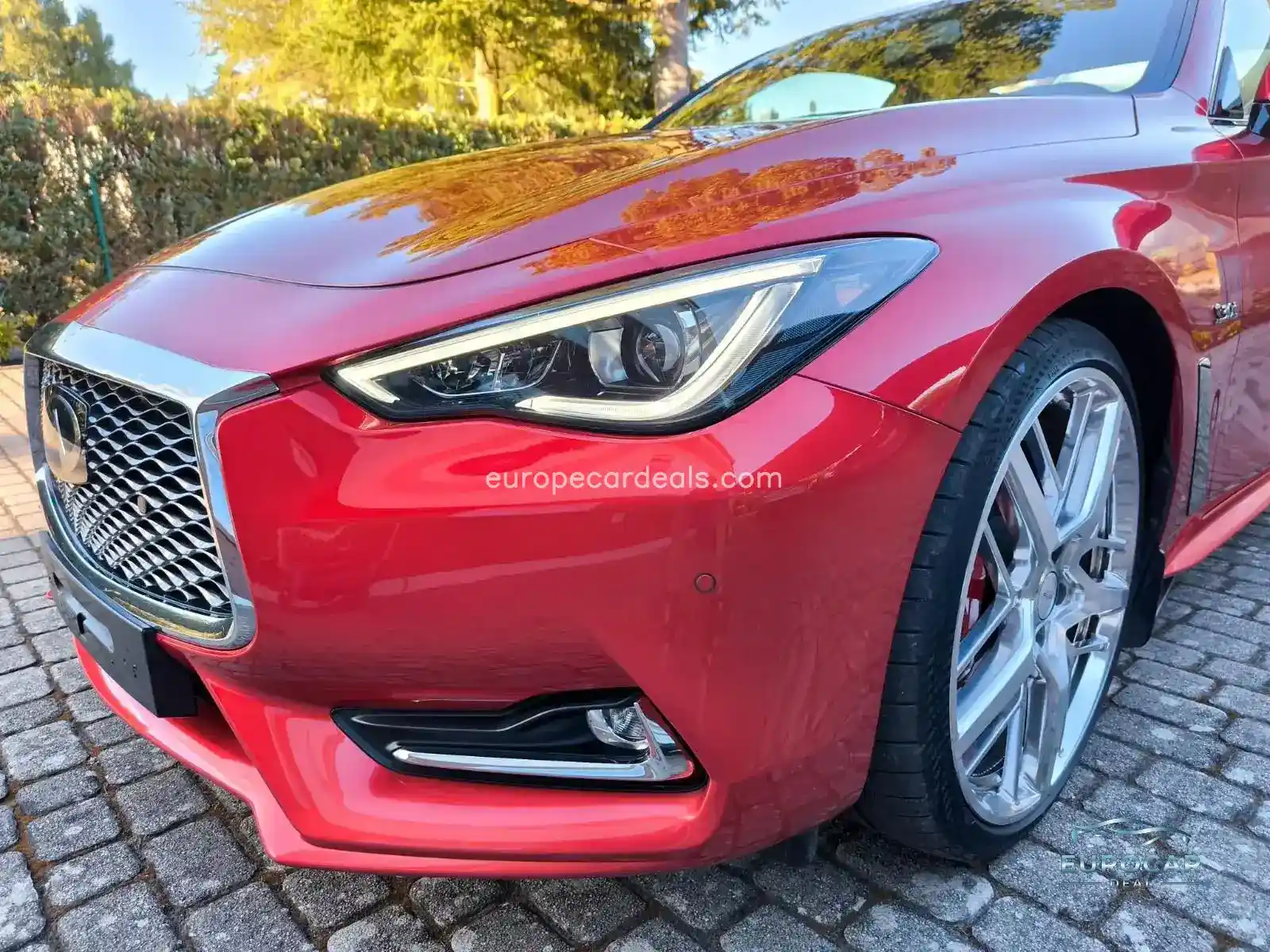 Infiniti Q60