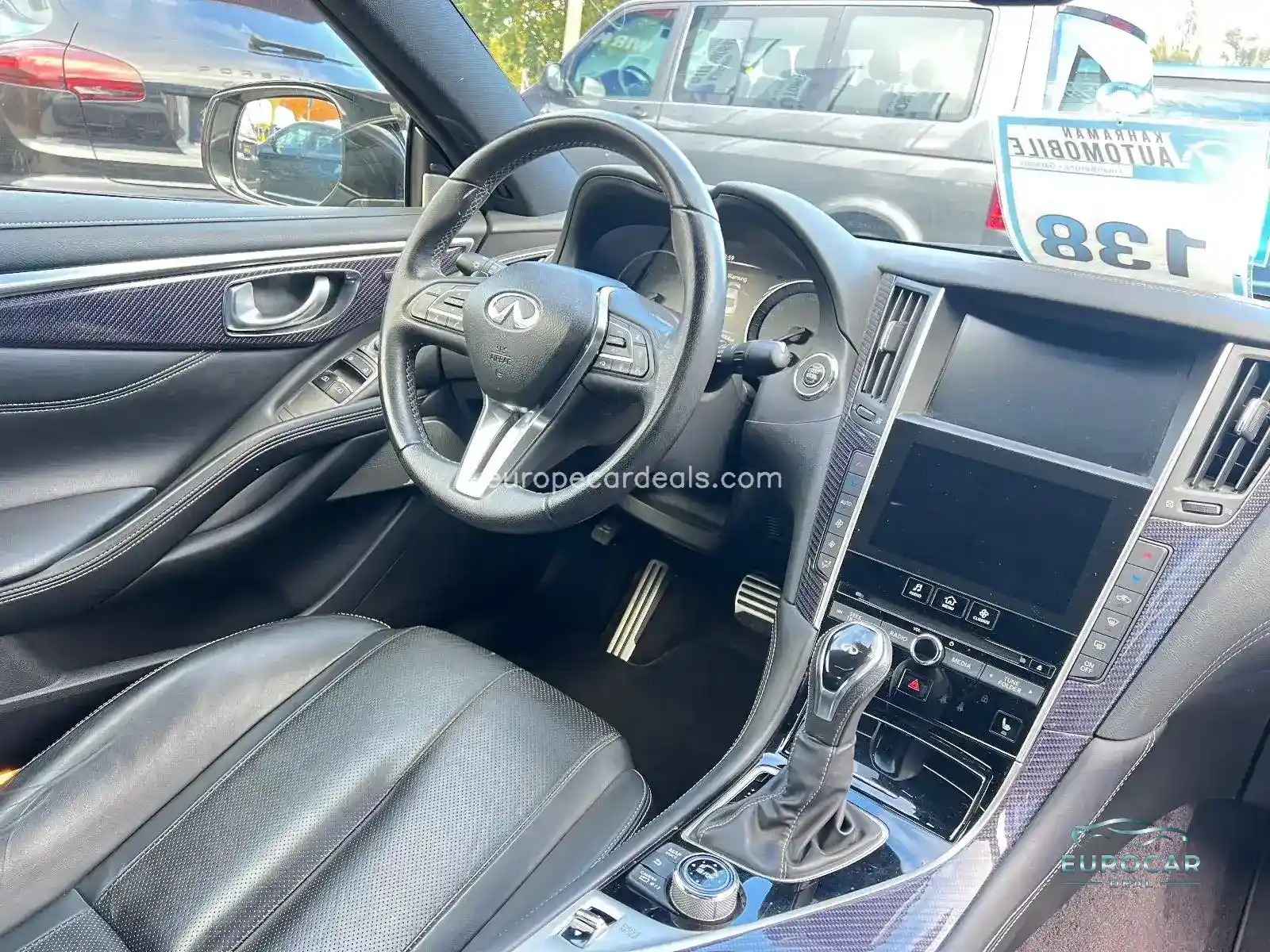 Infiniti Q60