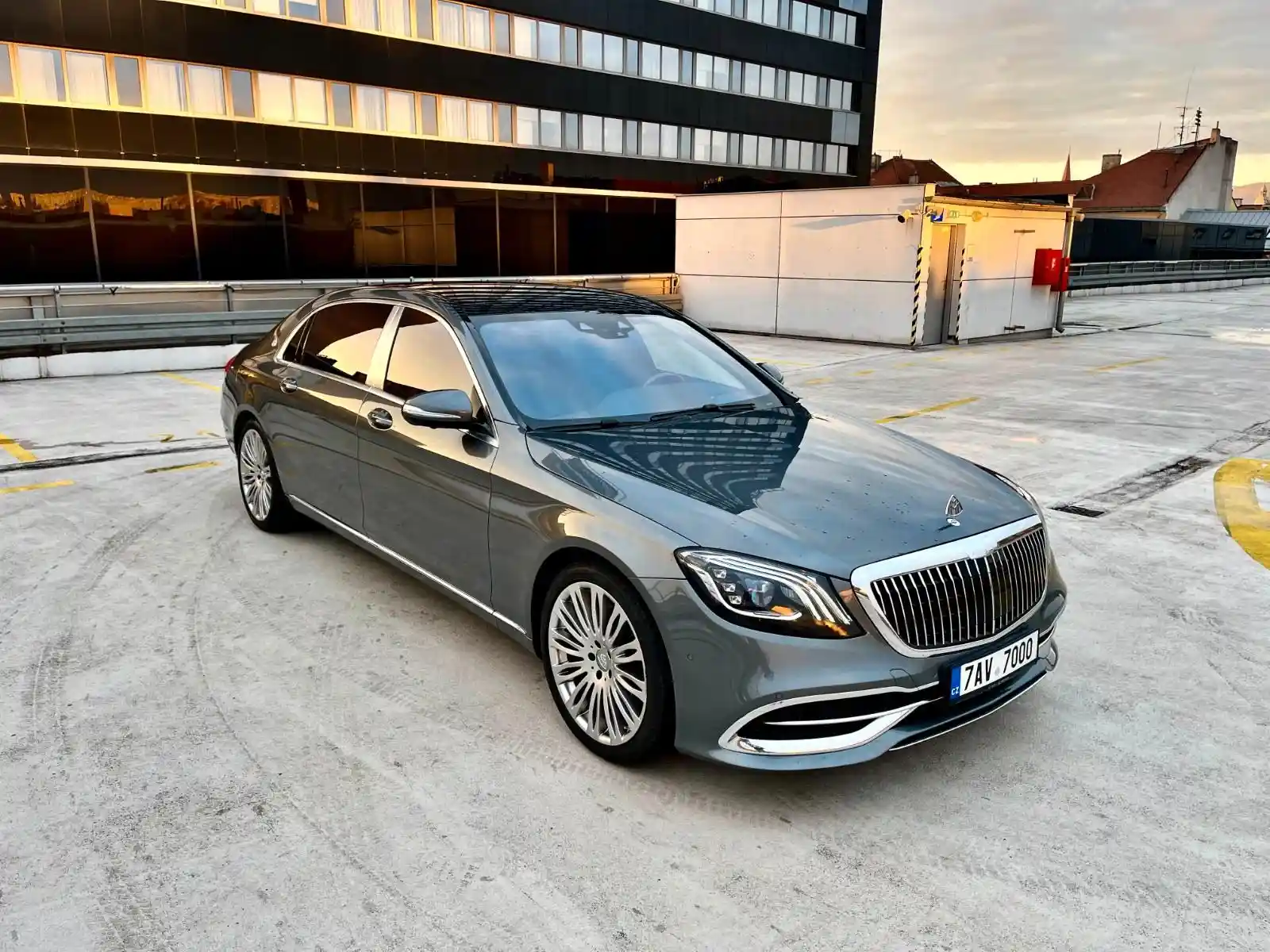 Mercedes-Benz S 560