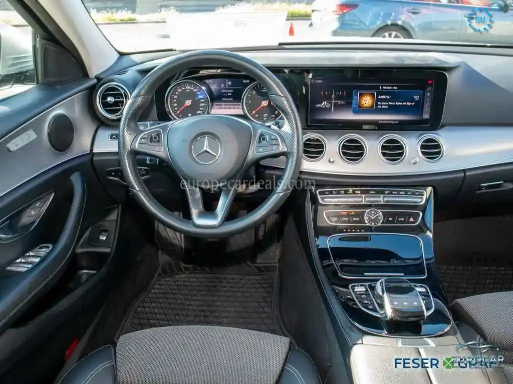 Mercedes-Benz E 220