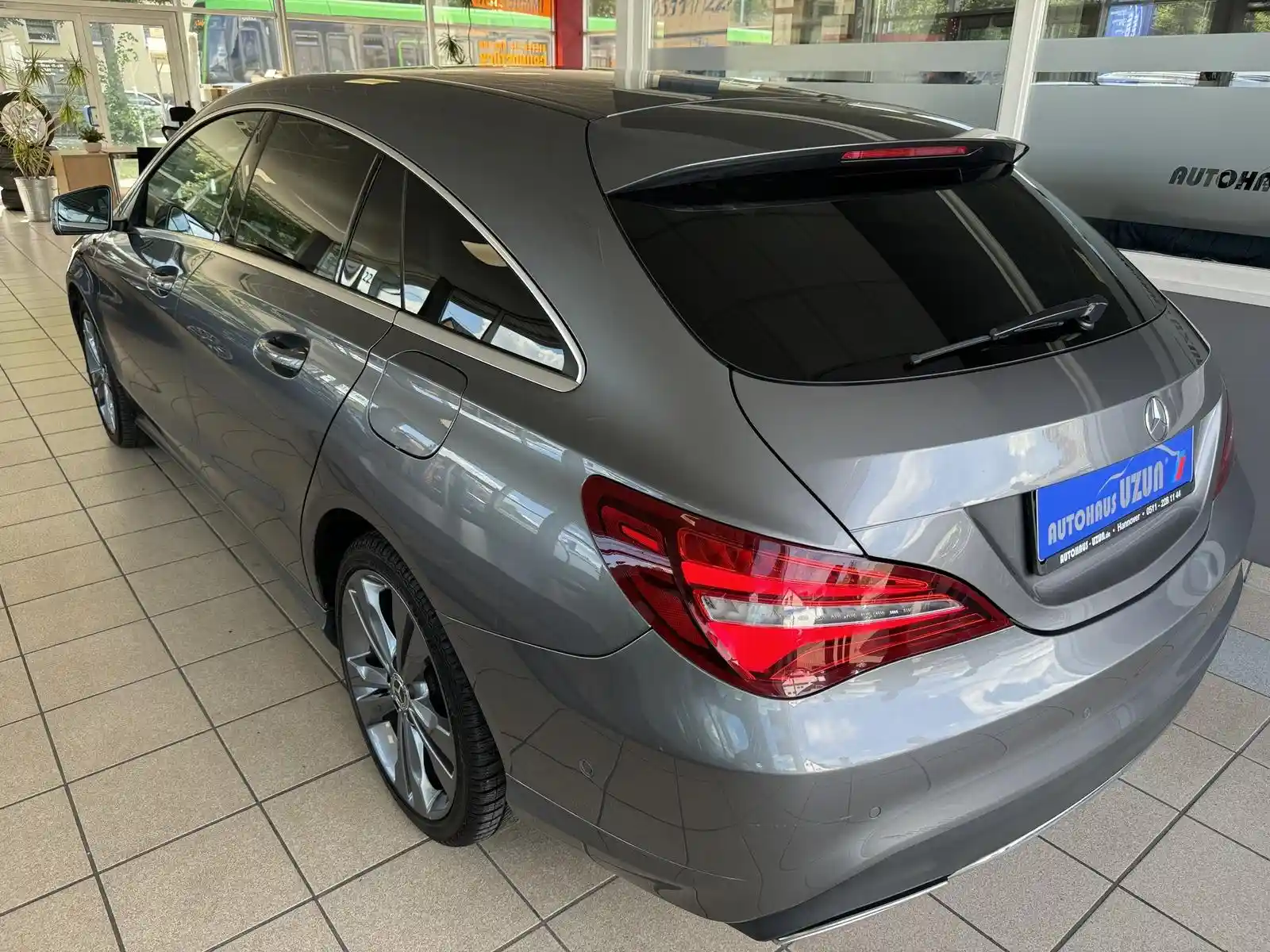 Mercedes-Benz CLA 180