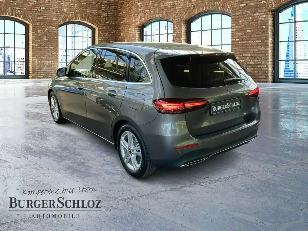 Mercedes-Benz B 180