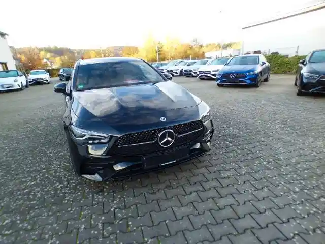 Mercedes-Benz CLA 200 Shooting Brake