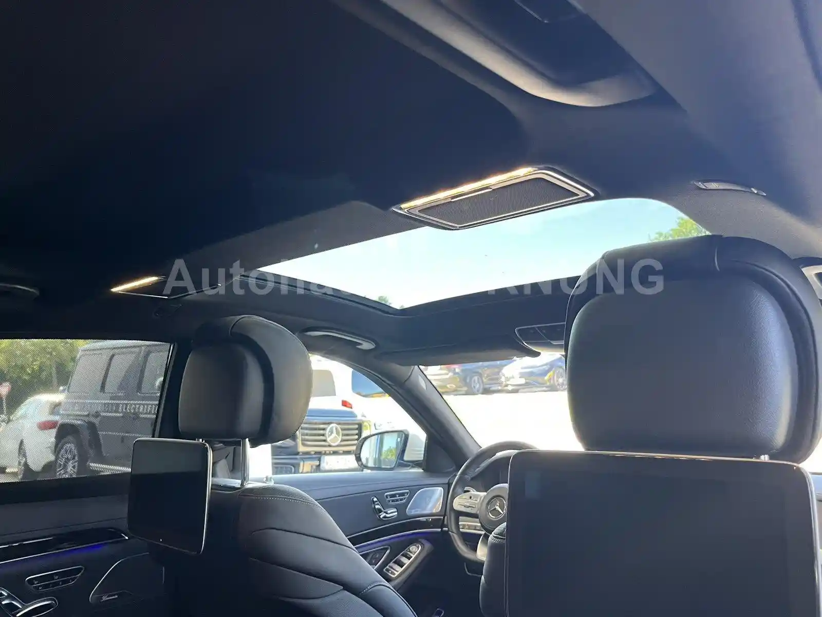Mercedes-Benz S 560