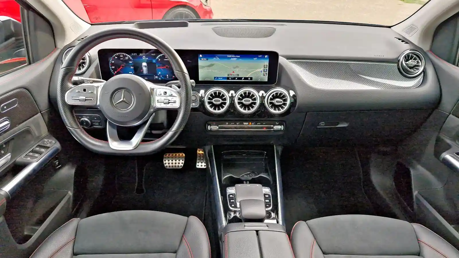 Mercedes-Benz B 220