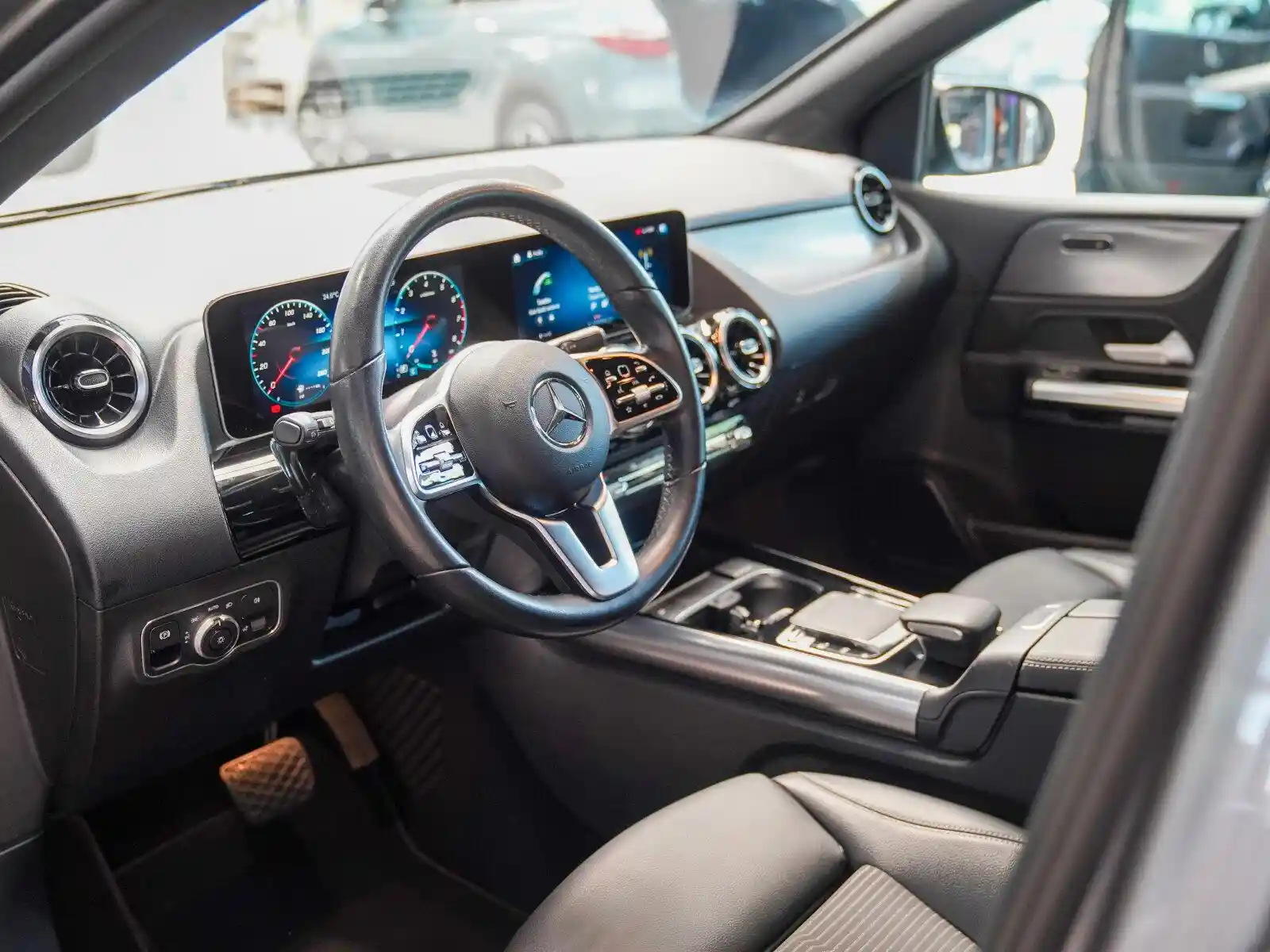 Mercedes-Benz B 220