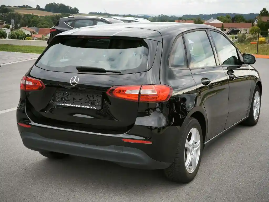 Mercedes-Benz B 160