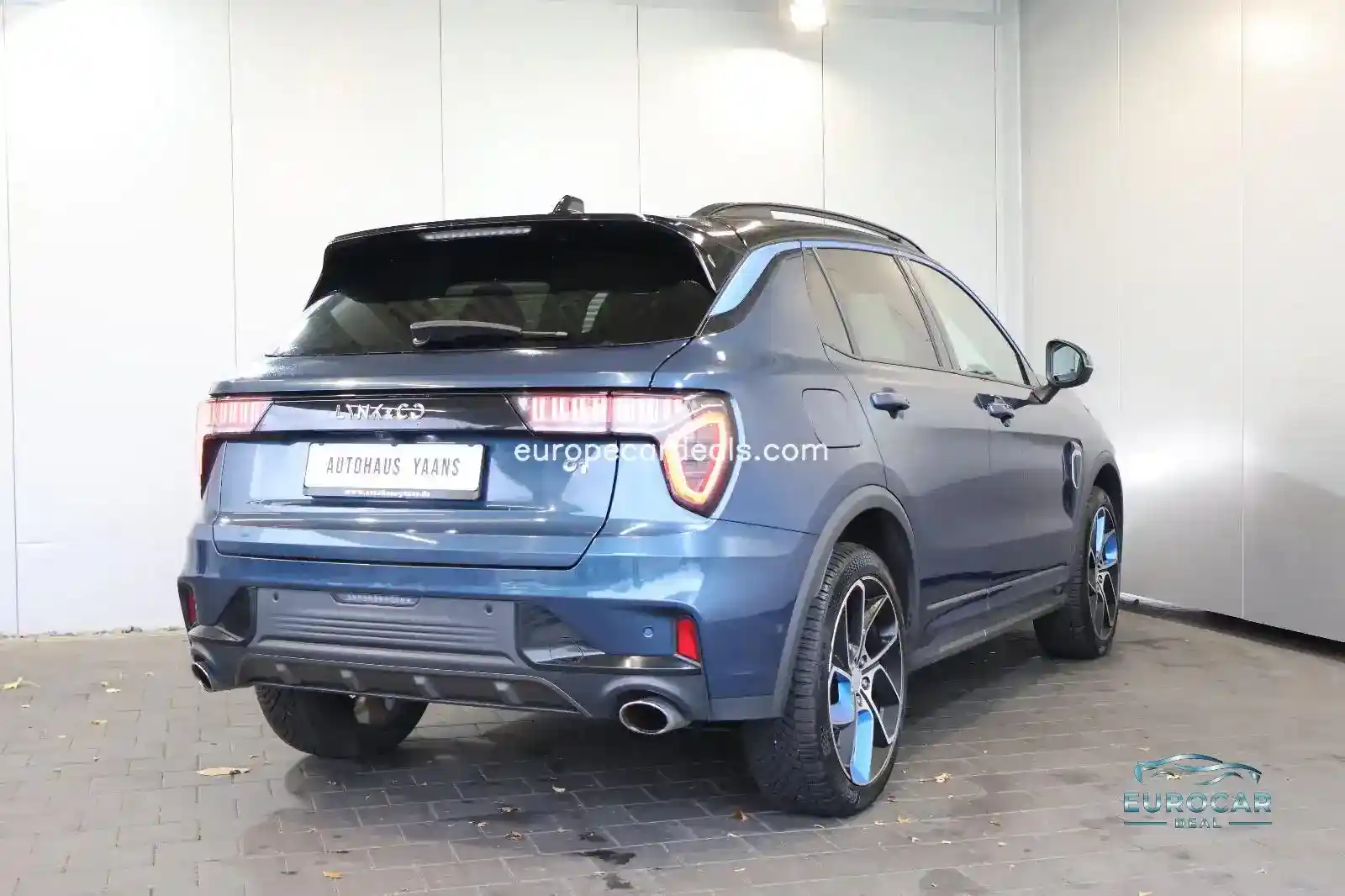 Lynk&Co 01